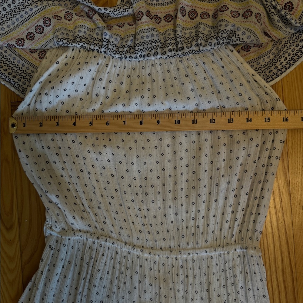 Off-Shoulder Bohemian Maxi Dress in Cream and Black - Picture 8 of 9